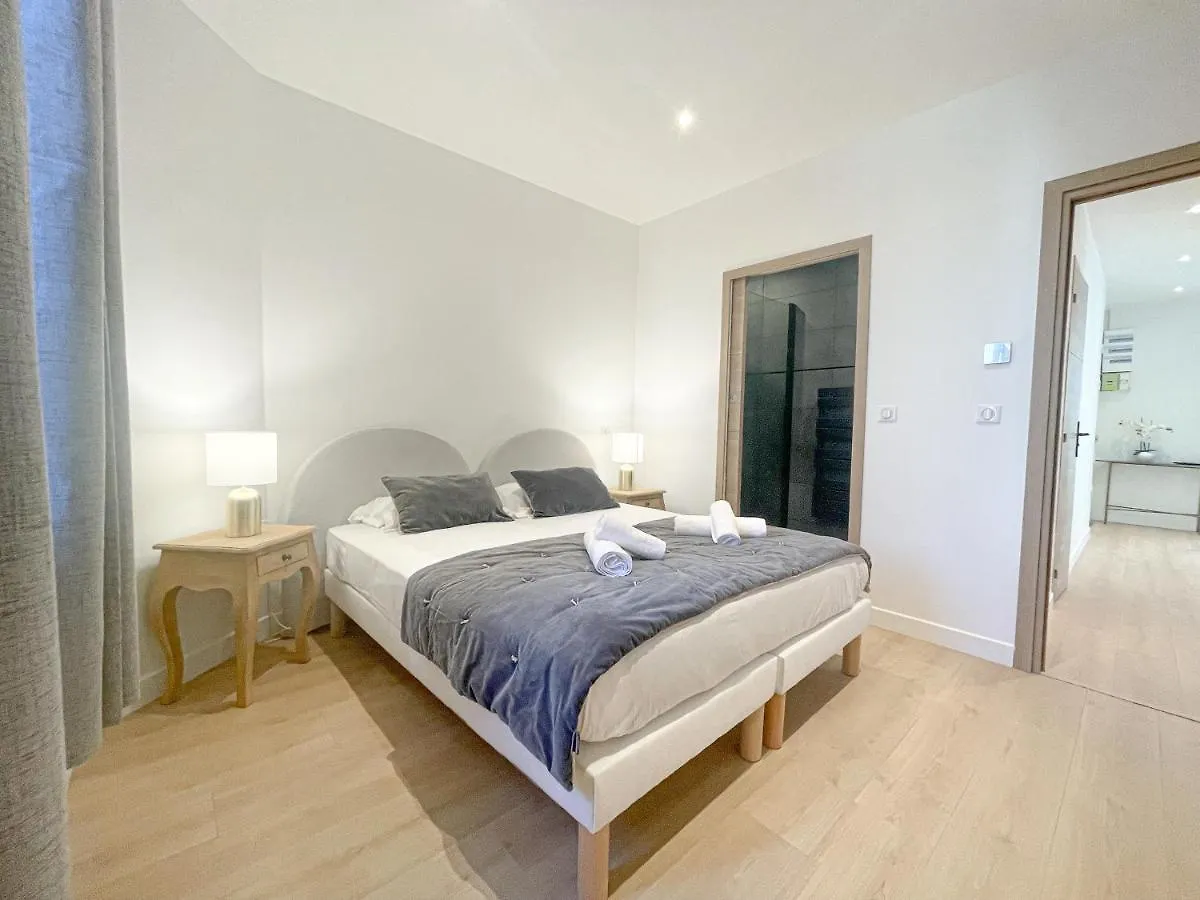 Cannes Luxury Residence Rentals 0*,  Francie